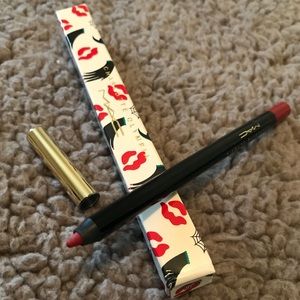 MAC x Charlotte Olympia He Said, She Said liner